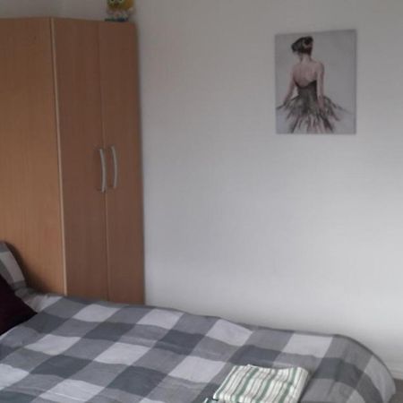 לונדון 7, Cranehouse Brangbourne Road One Big Double Room Available On Reasonable Price, Shared Flat מראה חיצוני תמונה