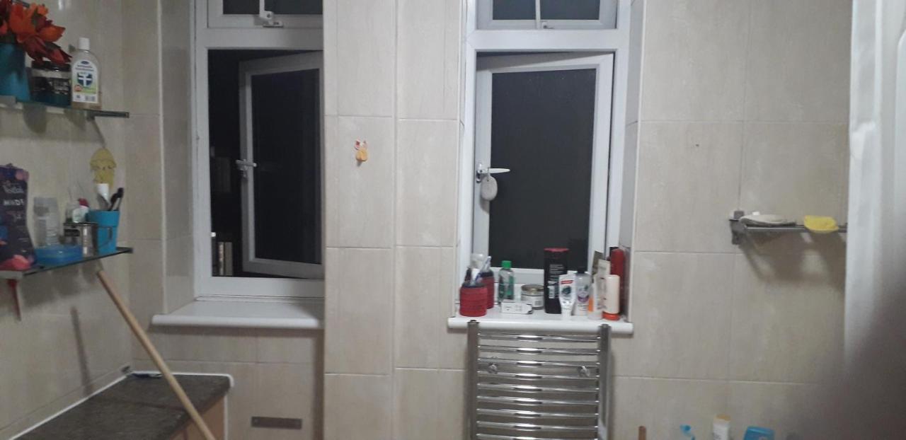 לונדון 7, Cranehouse Brangbourne Road One Big Double Room Available On Reasonable Price, Shared Flat מראה חיצוני תמונה