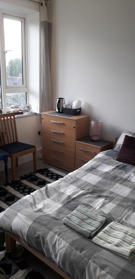 לונדון 7, Cranehouse Brangbourne Road One Big Double Room Available On Reasonable Price, Shared Flat מראה חיצוני תמונה