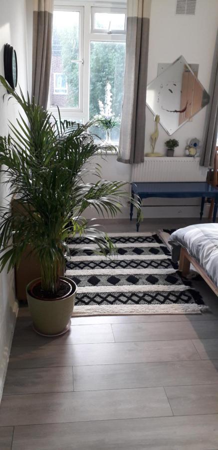 לונדון 7, Cranehouse Brangbourne Road One Big Double Room Available On Reasonable Price, Shared Flat מראה חיצוני תמונה